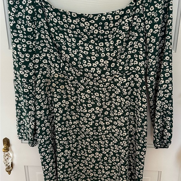 Park & Fifth
Brooklyn Dress
Meadow - Picture 2 of 3